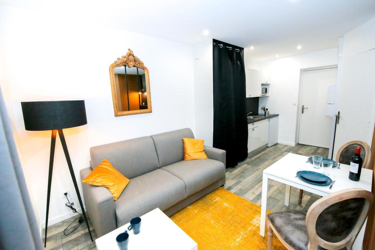 Appartement Le Rhinocéros, T1 hypercentre chic et cosy, Wifi par SOVALFI à Saint-Etienne  Extérieur photo